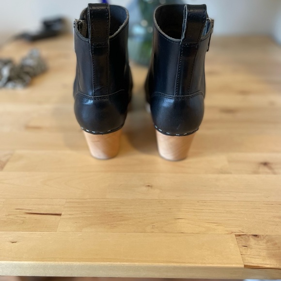 SWEDISH HASBEENS Zip It Emy Clog Bootie SIZE 38 Black Leather - Picture 2 of 8